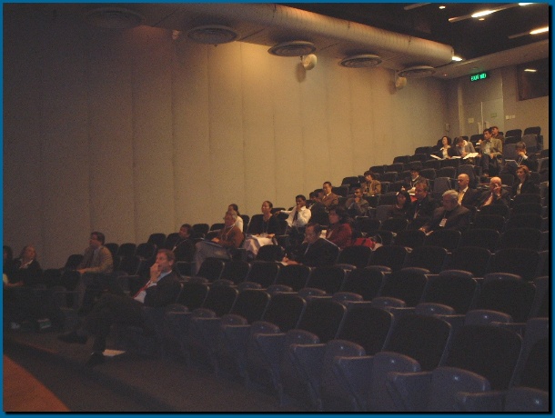 602x451 pixels (95K)